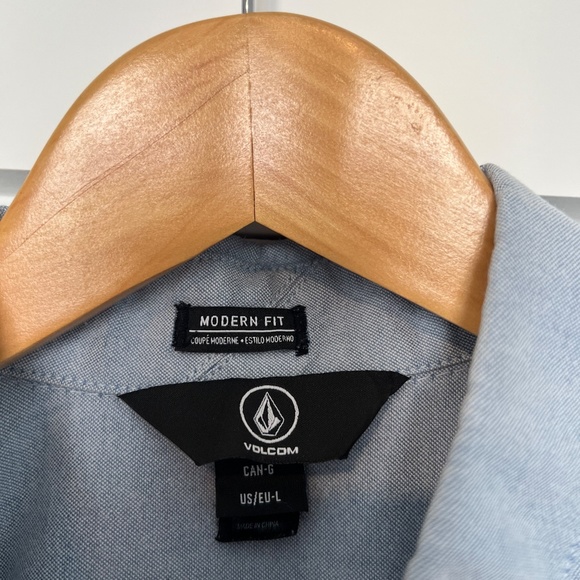 Volcom Button Down - Picture 3 of 4